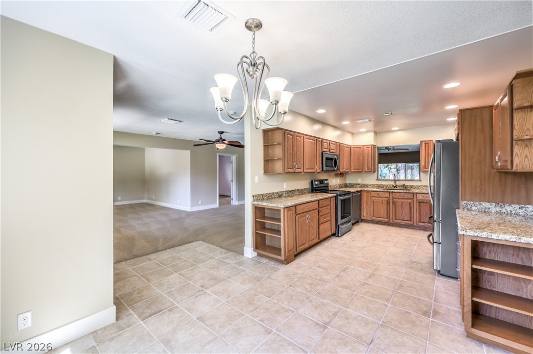712 Aztec Place Property Photo 8