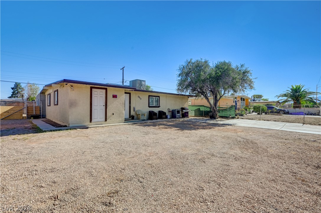 2829 Emmons Avenue Property Photo 3