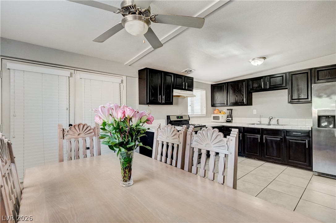2829 Emmons Avenue Property Photo 9