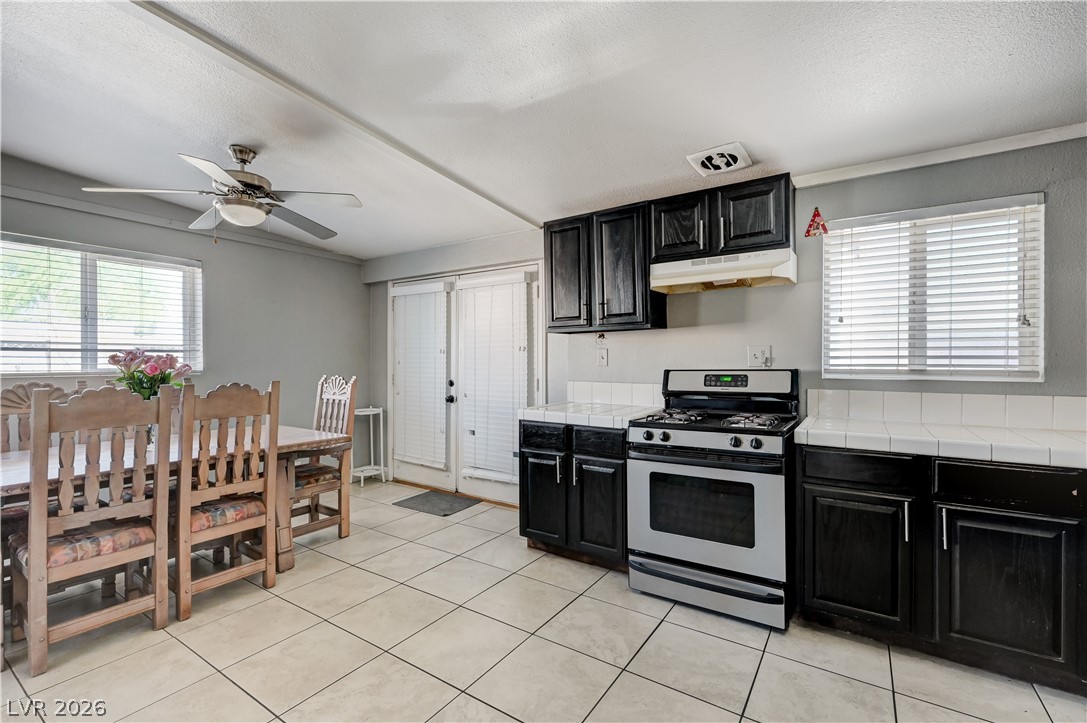 2829 Emmons Avenue Property Photo 13