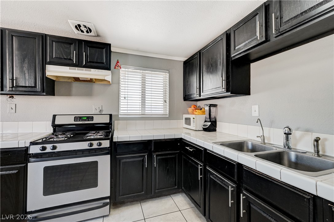 2829 Emmons Avenue Property Photo 14