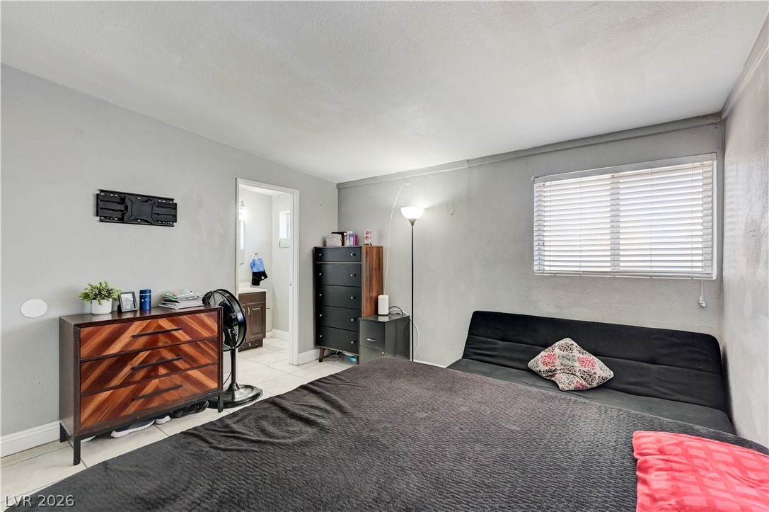2829 Emmons Avenue Property Photo 20