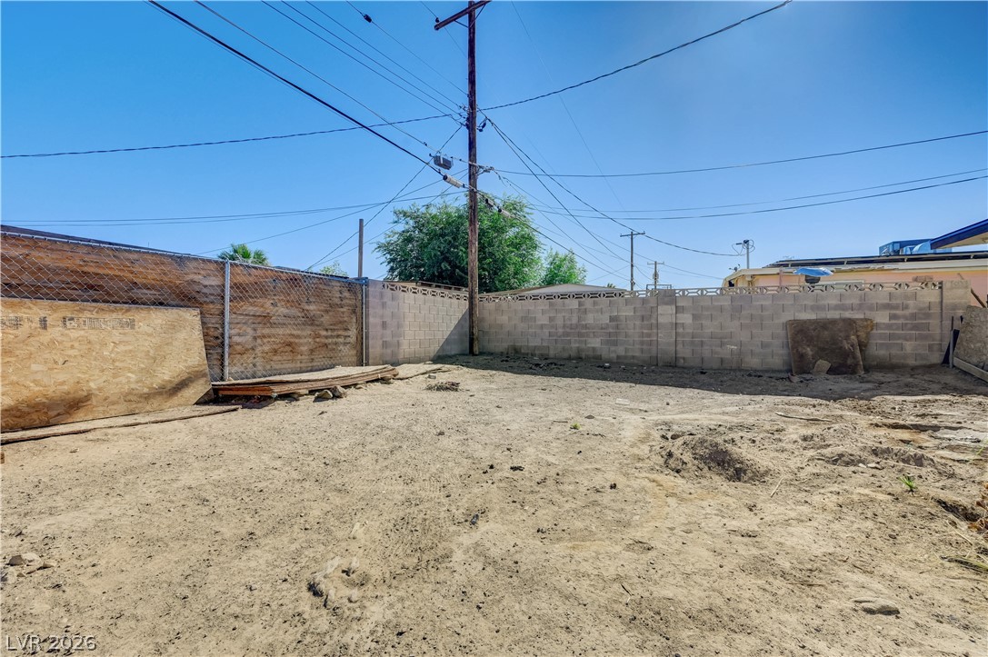 2829 Emmons Avenue Property Photo 34