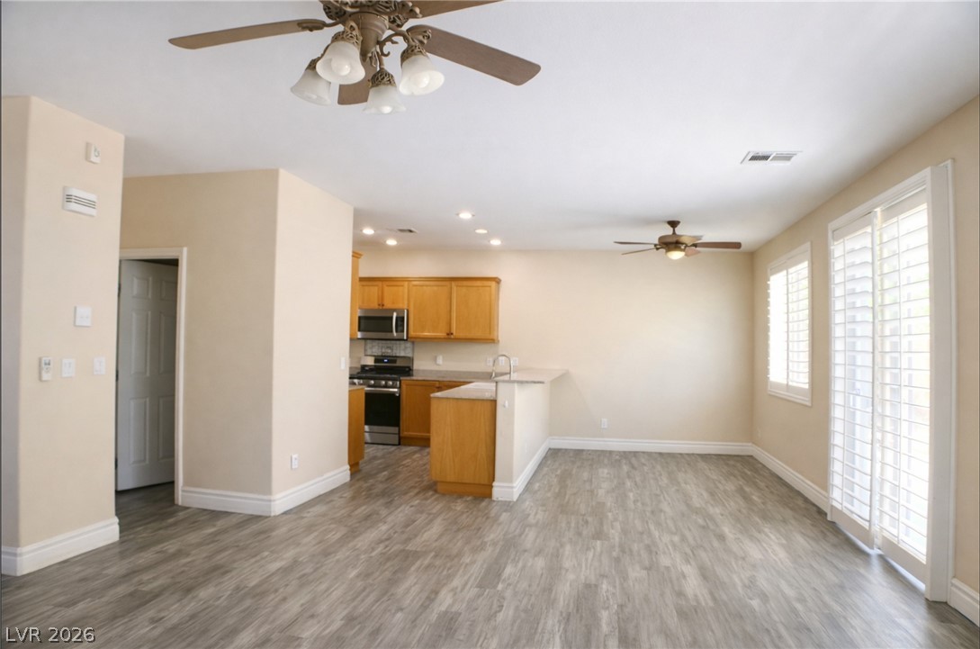 9680 Waukegan Avenue Property Photo 5