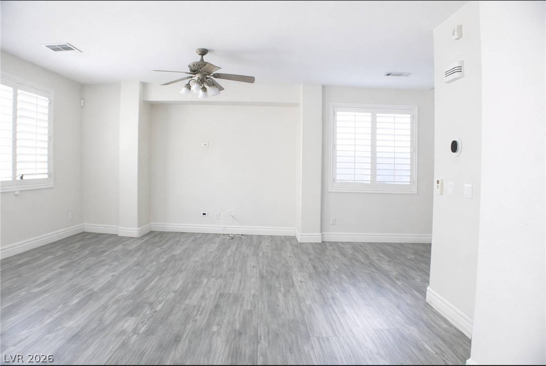 9680 Waukegan Avenue Property Photo 8