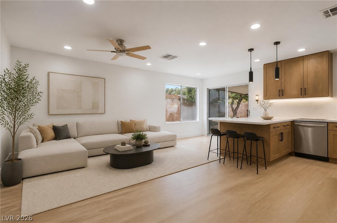 6258 Bayview Circle Property Photo 3