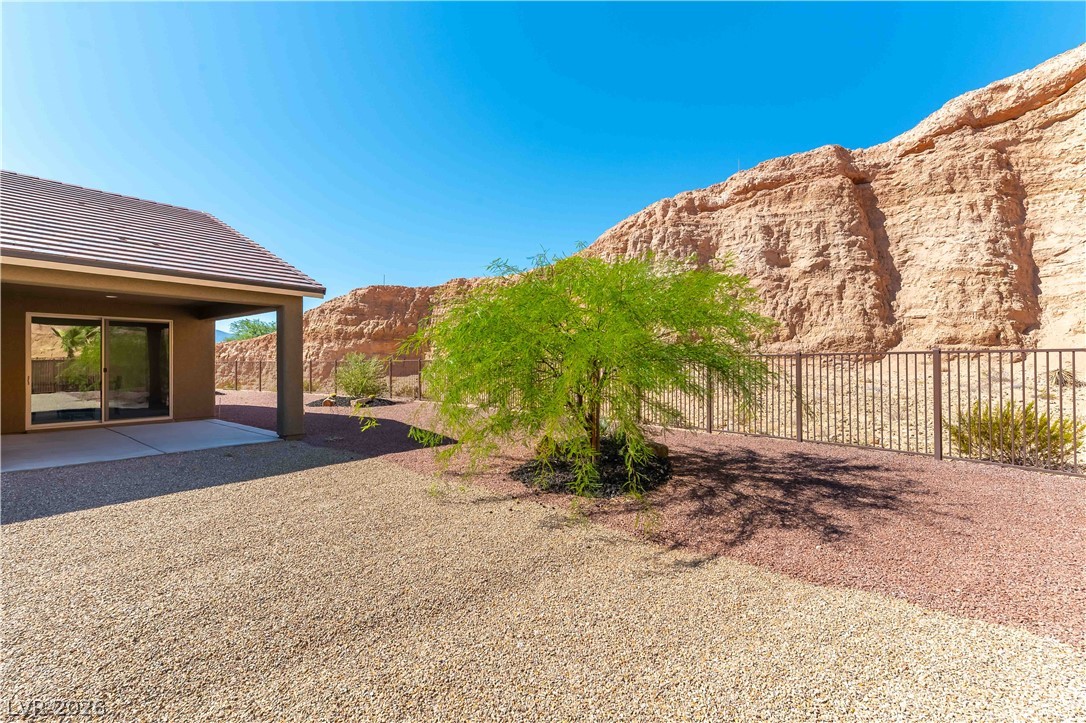 1522 Caramel Cliffs Court Property Photo 23