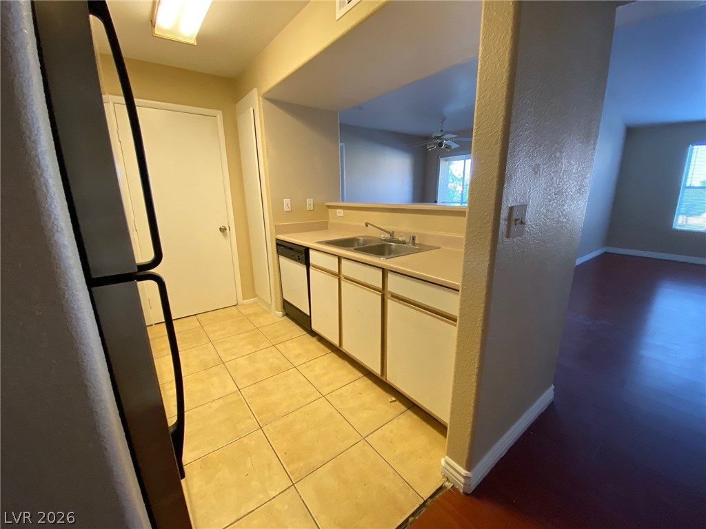 2300 Silverado Ranch Boulevard 2175 Property Photo 8