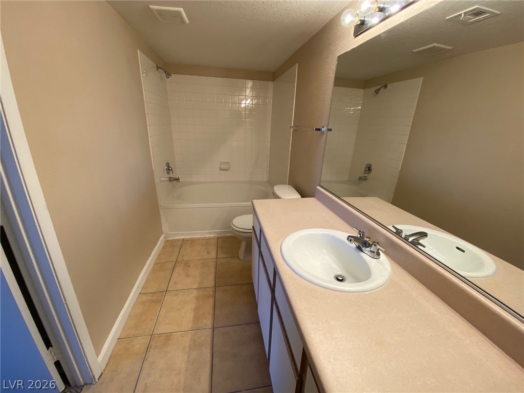 2300 Silverado Ranch Boulevard 2175 Property Photo 20