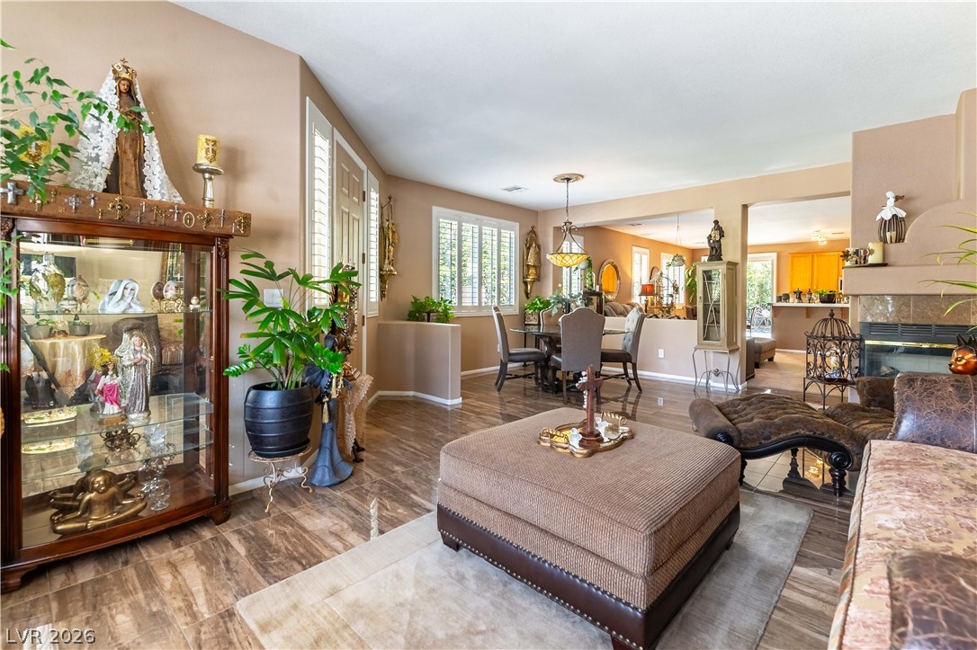 328 Autumn Palace Court Property Photo 5