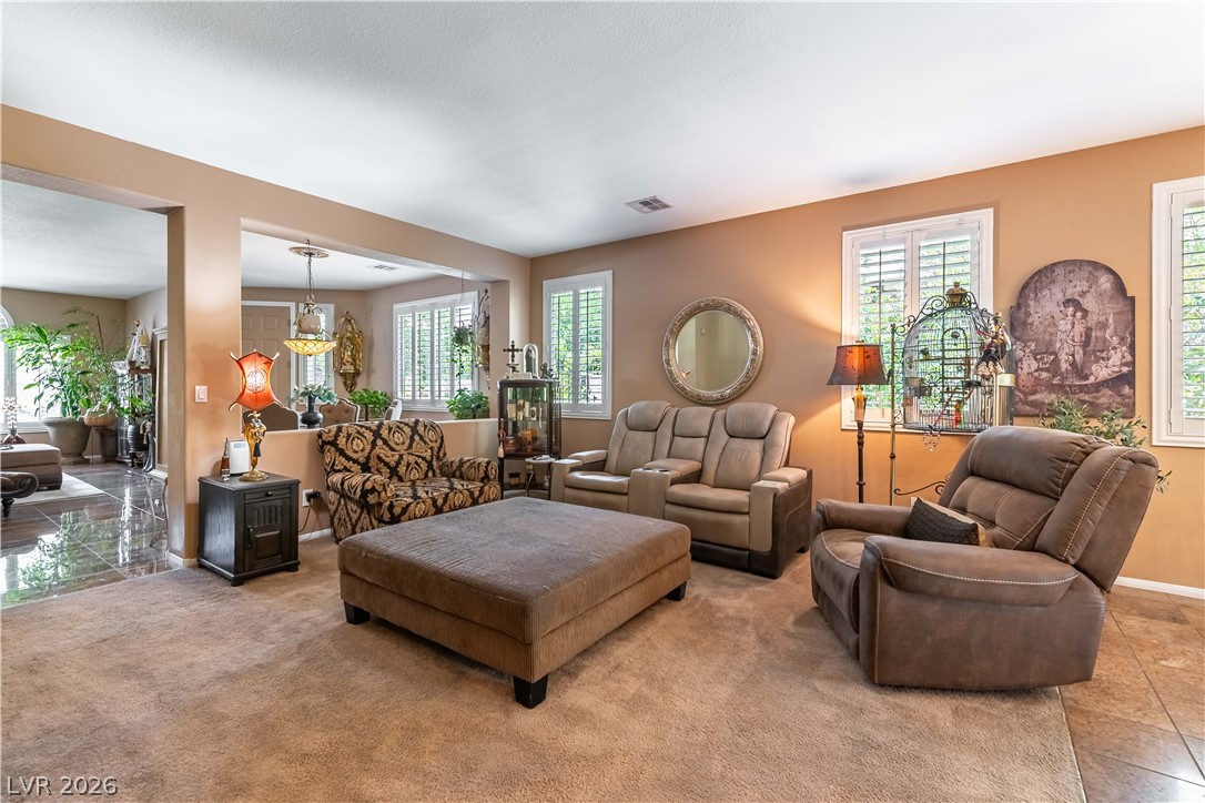 328 Autumn Palace Court Property Photo 6