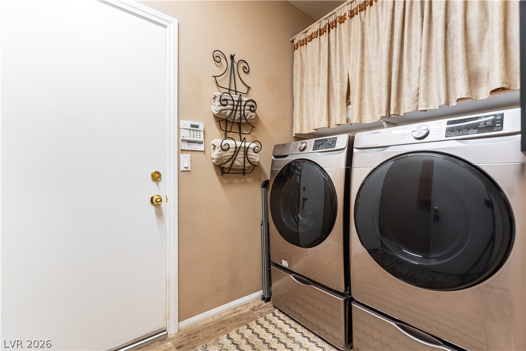 328 Autumn Palace Court Property Photo 21