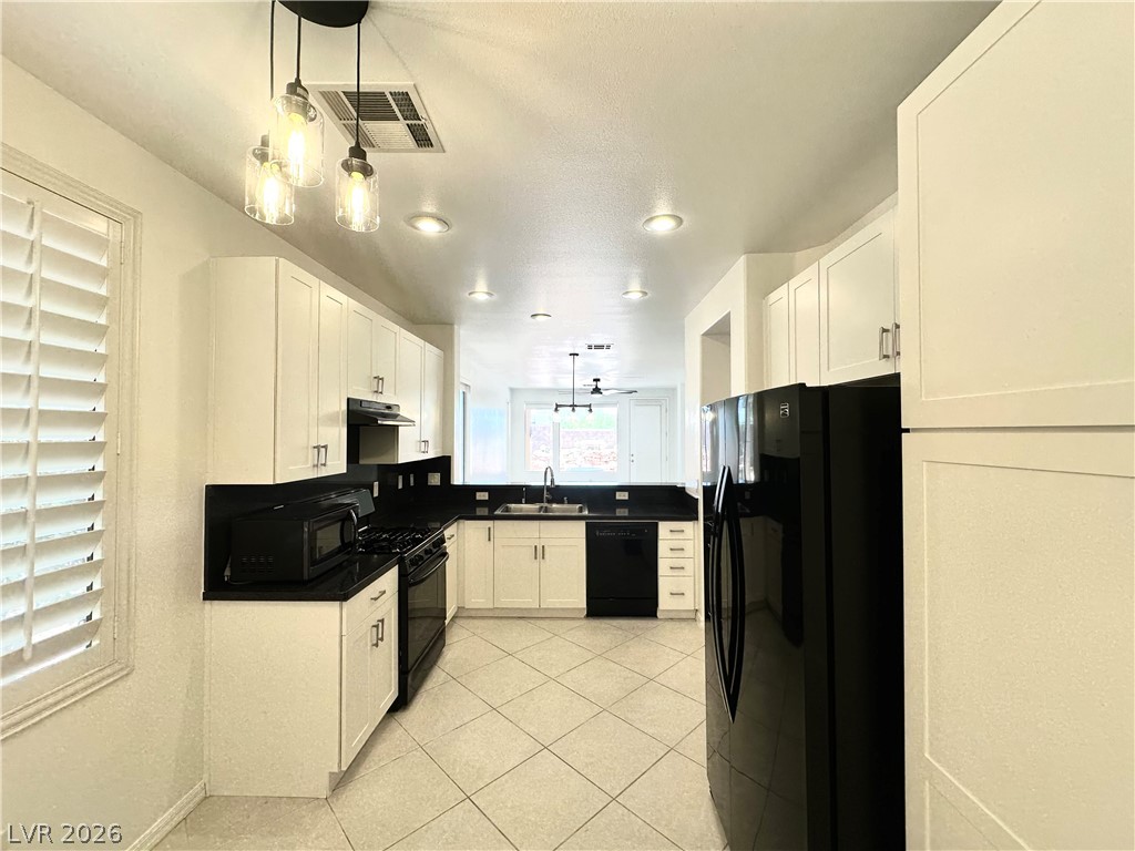 4554 Regalo Bello Street Property Photo 13