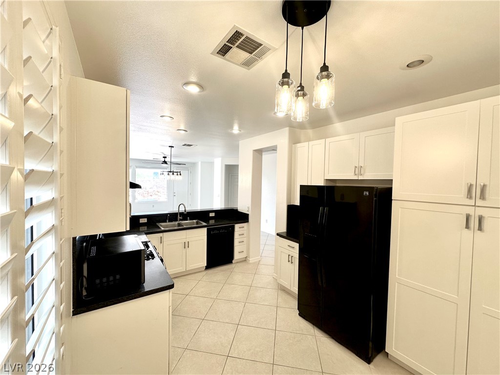 4554 Regalo Bello Street Property Photo 14