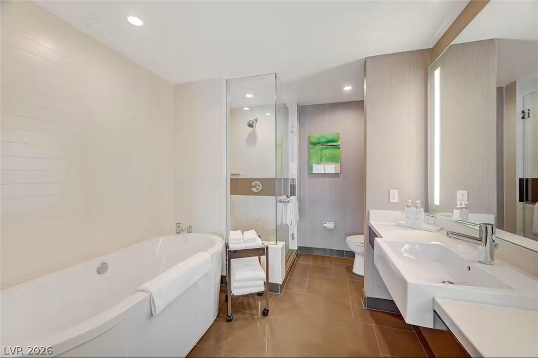 2600 West Harmon Avenue 17039 Property Photo 18
