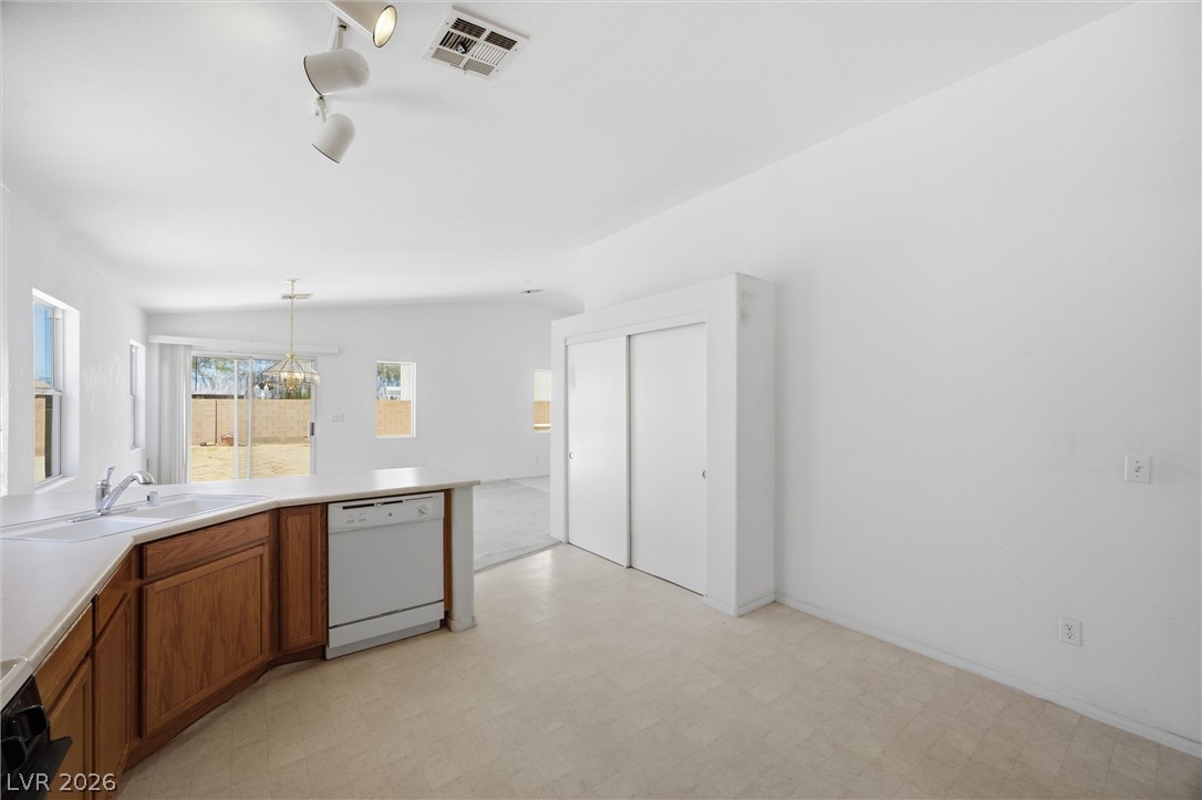 2675 Whisper Ridge Street Property Photo 11