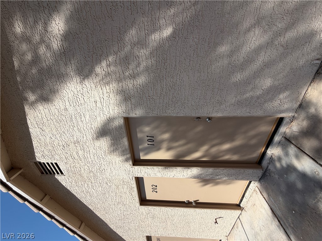 920 Rockview Drive 101 Property Photo 14