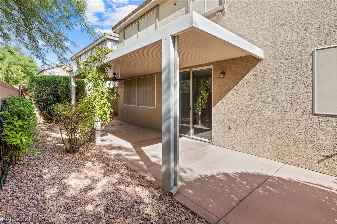 10929 Esta Ponia Court Property Photo 32