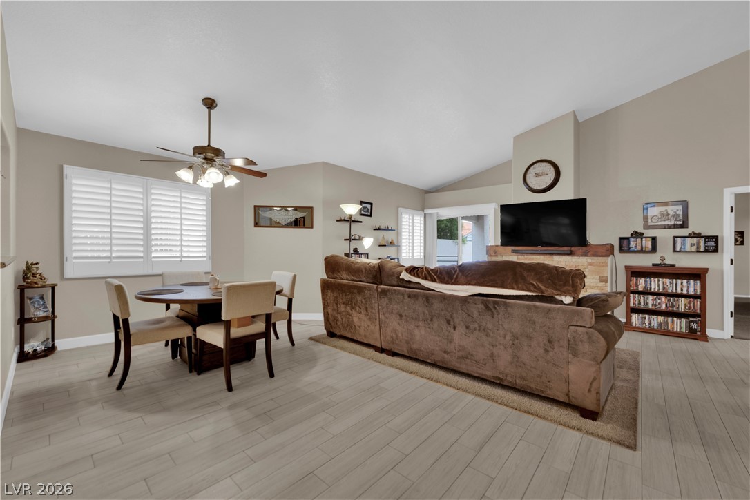 7412 Summer Crest Lane Property Photo 2