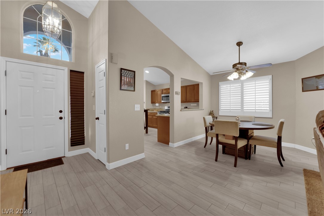 7412 Summer Crest Lane Property Photo 4