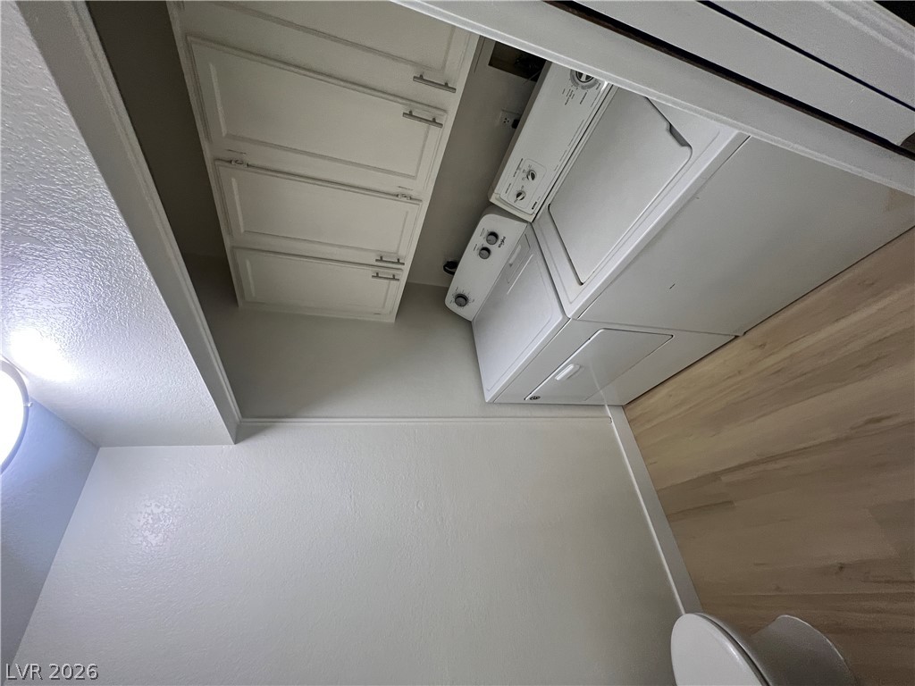 3939 South Torrey Pines Drive Property Photo 4