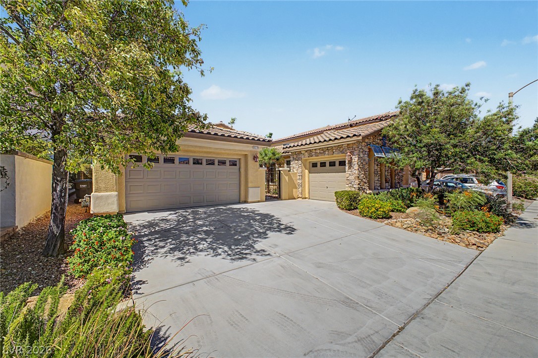 8274 Cupertino Heights Way Property Photo 2