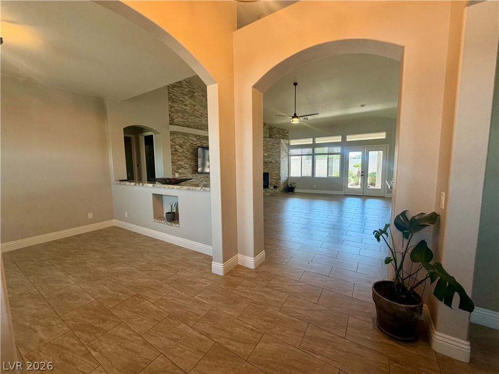 8595 Bella Vacio Court Property Photo 6