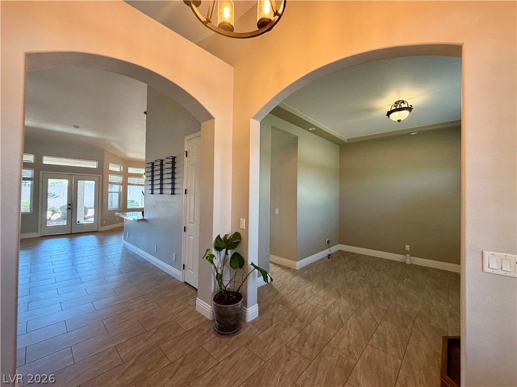 8595 Bella Vacio Court Property Photo 9