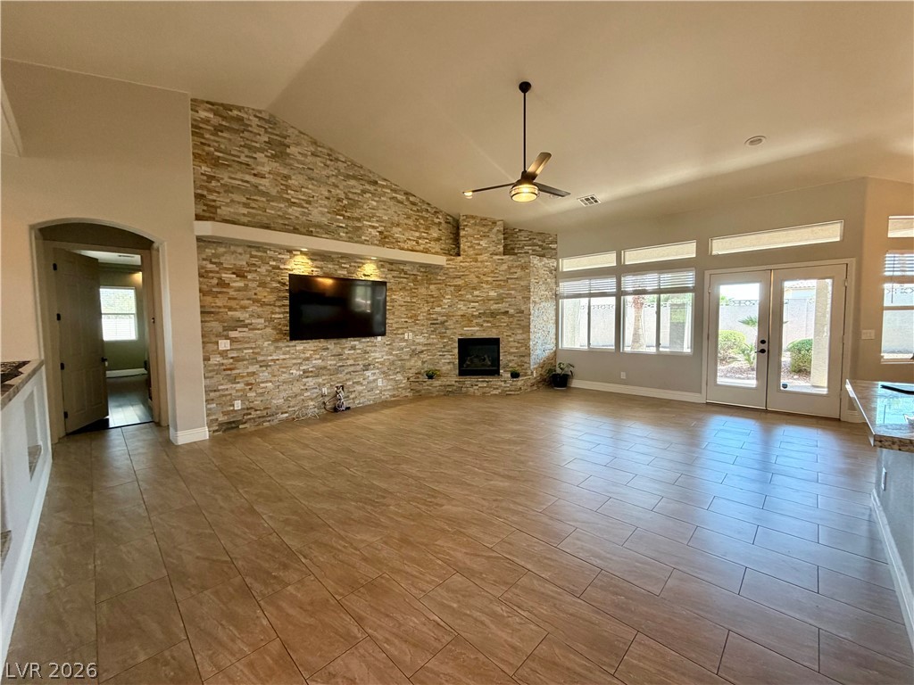 8595 Bella Vacio Court Property Photo 11