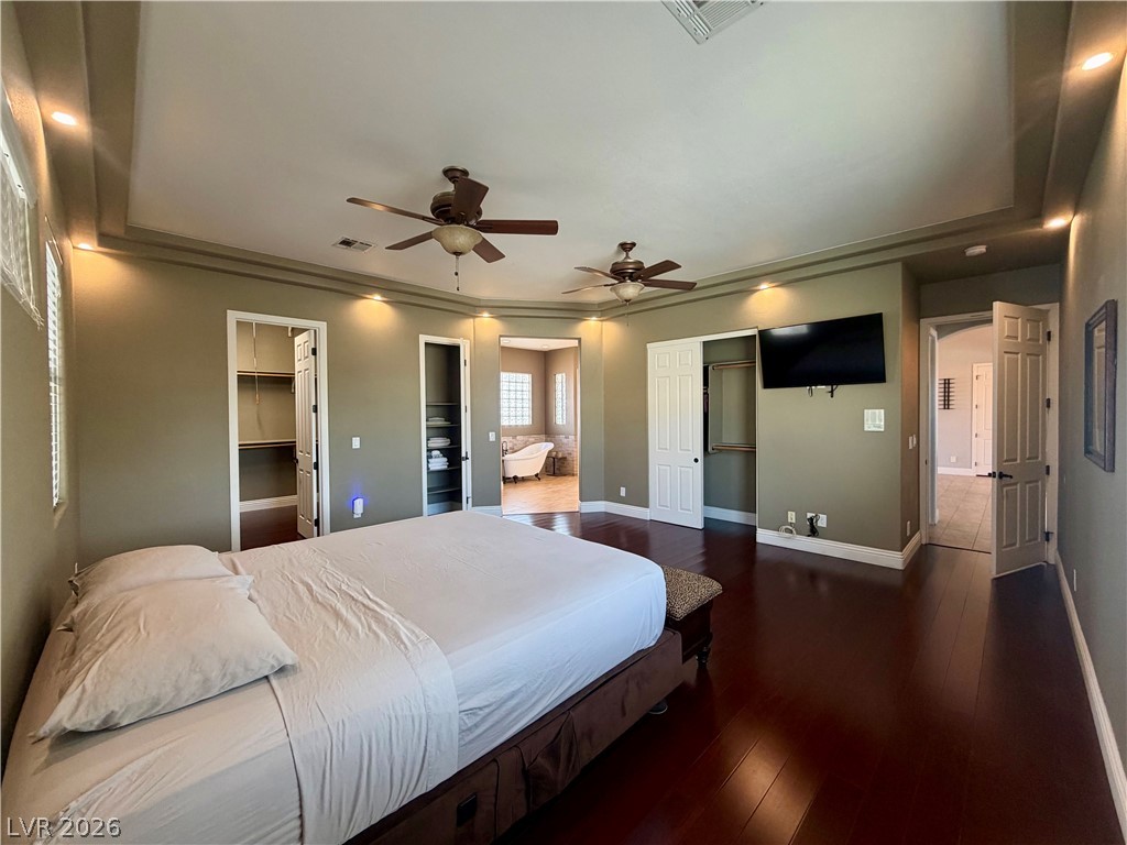 8595 Bella Vacio Court Property Photo 17