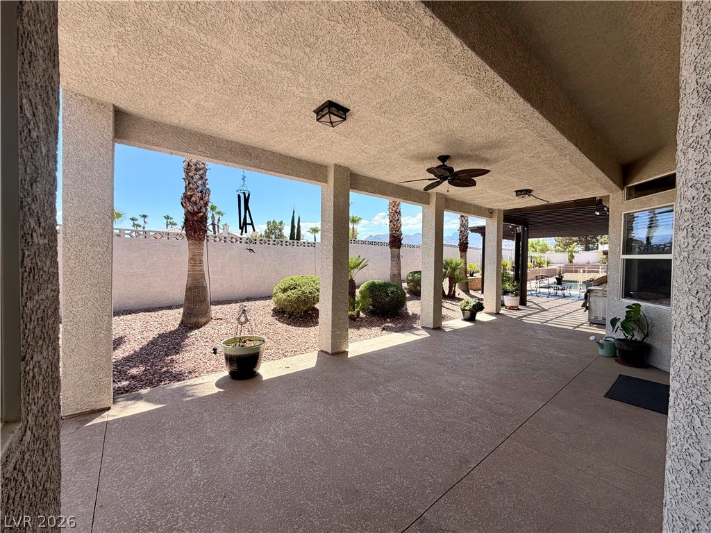 8595 Bella Vacio Court Property Photo 23