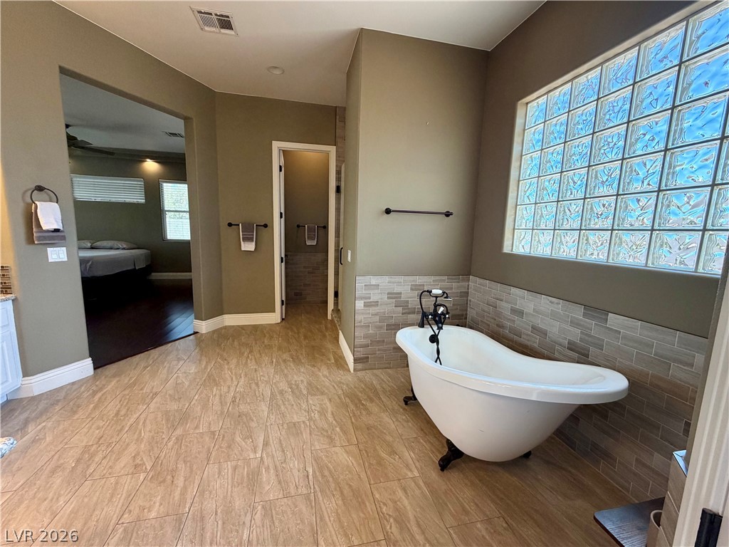 8595 Bella Vacio Court Property Photo 25
