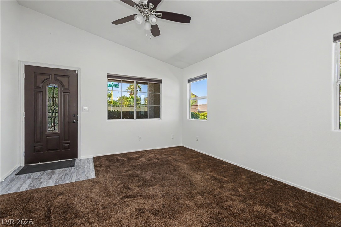 9501 Fox Forest Avenue Property Photo 2