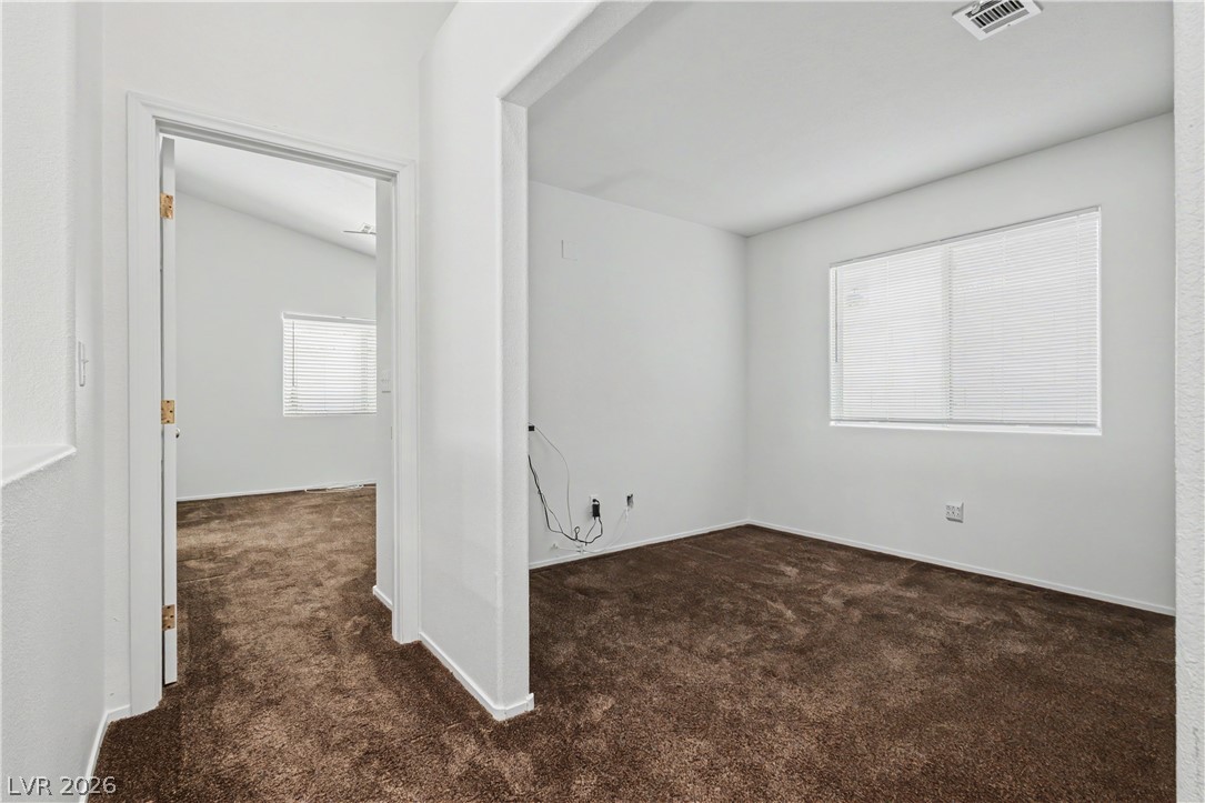 9501 Fox Forest Avenue Property Photo 16