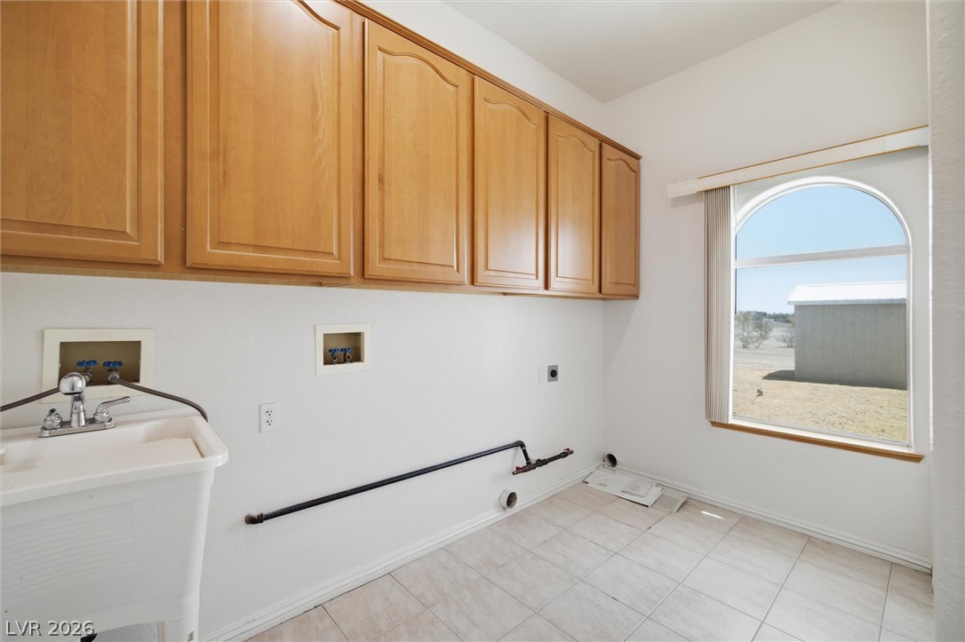 2601 Balzar Street Property Photo 34