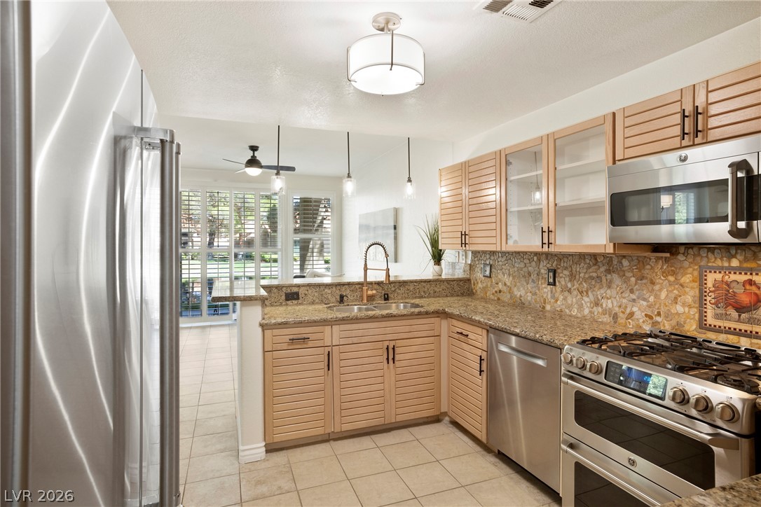 5046 Crooked Stick Way Property Photo 11