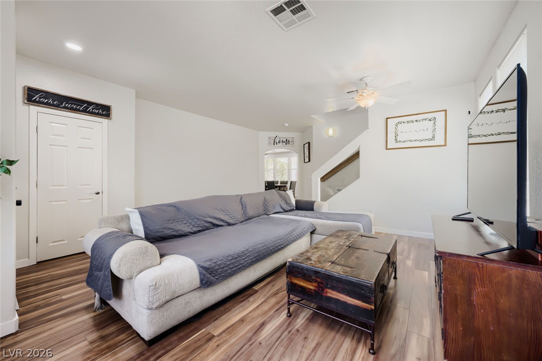 9400 Steeltree Street Property Photo 7