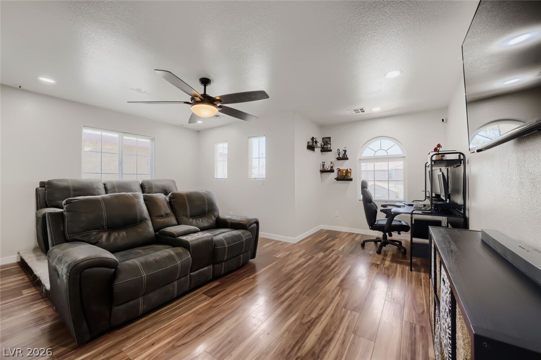 9400 Steeltree Street Property Photo 17