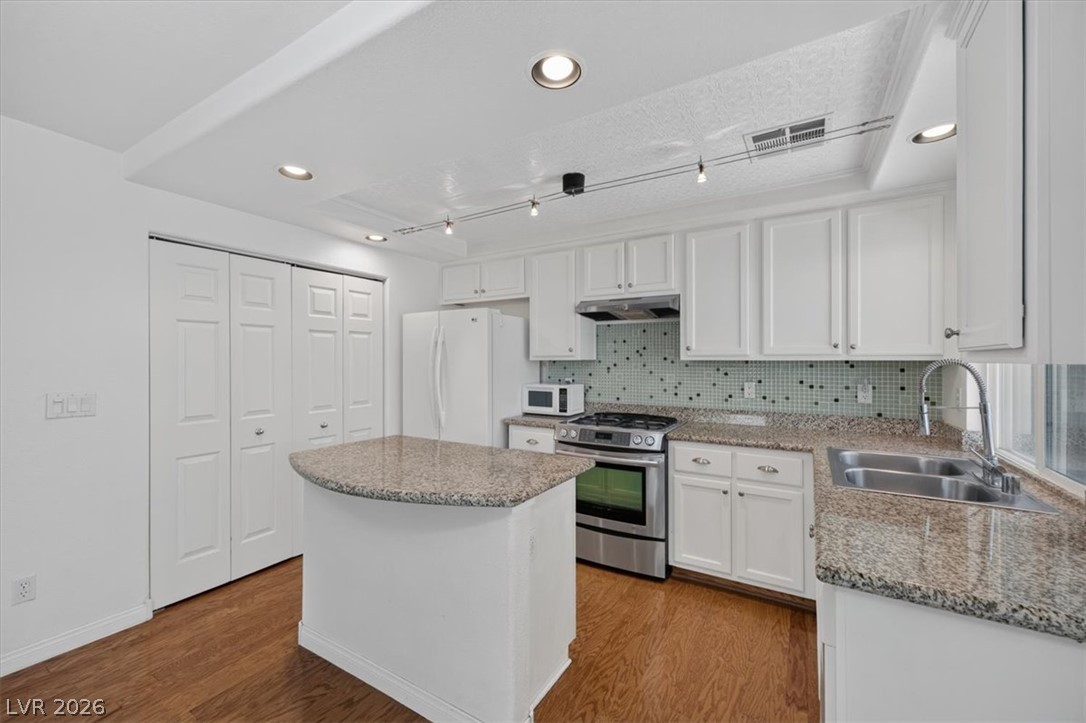 5534 Believe Court Property Photo 13