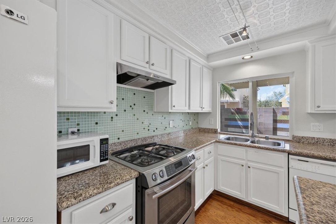 5534 Believe Court Property Photo 14