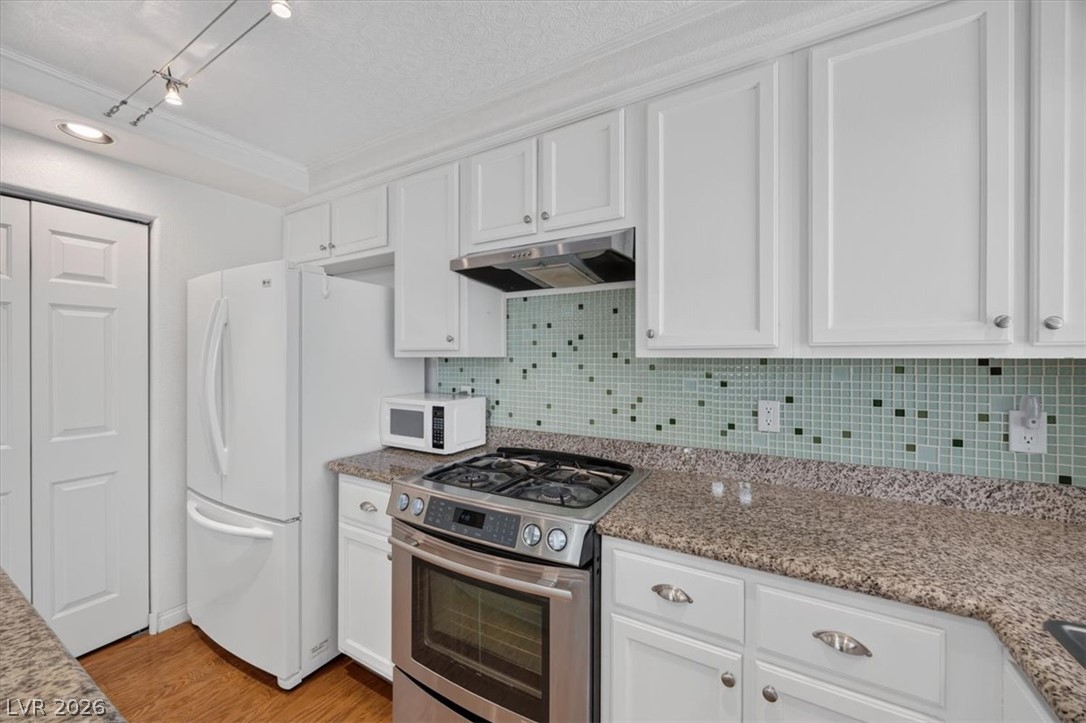 5534 Believe Court Property Photo 17