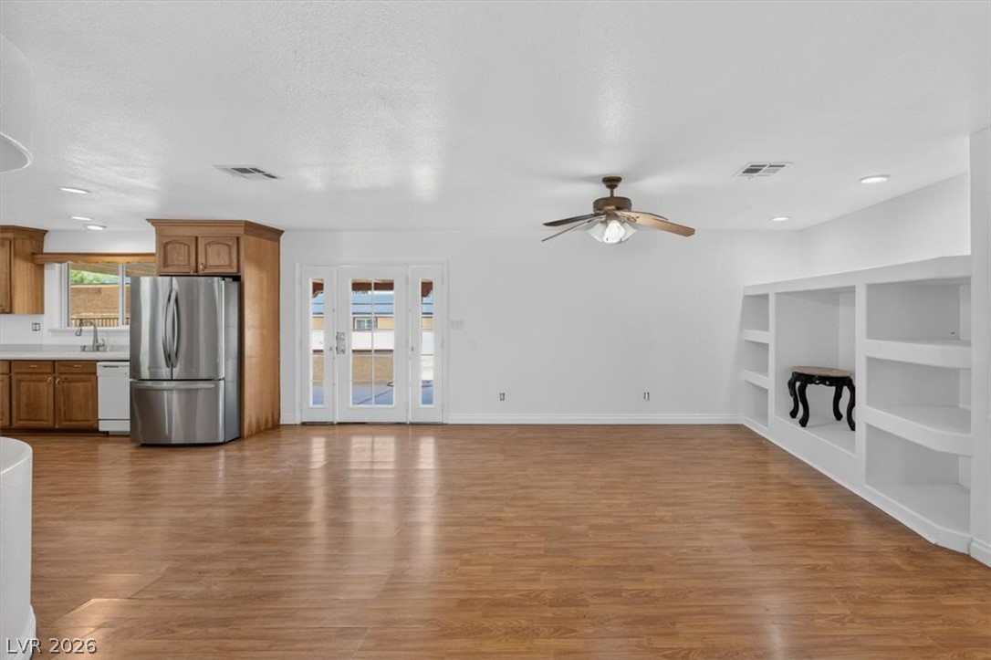 90 East Levi Avenue Property Photo 11