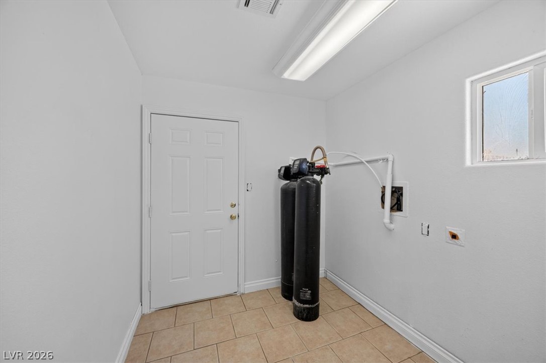 90 East Levi Avenue Property Photo 35