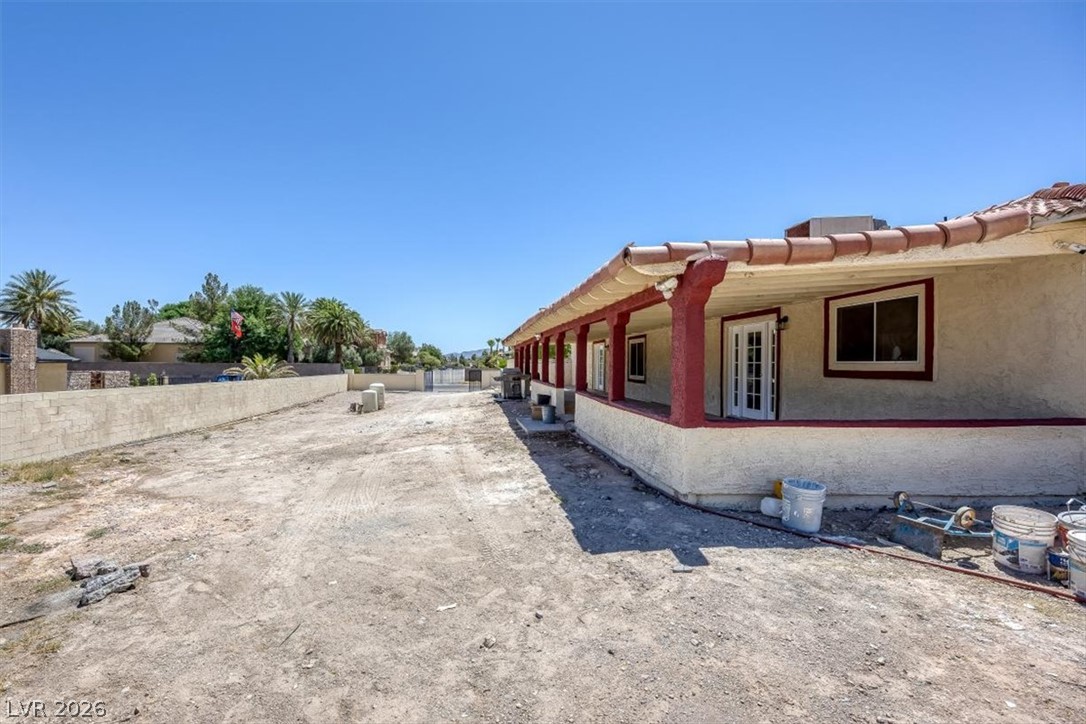 90 East Levi Avenue Property Photo 38
