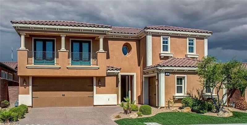 55 Contrada Fiore Drive Property Photo 2