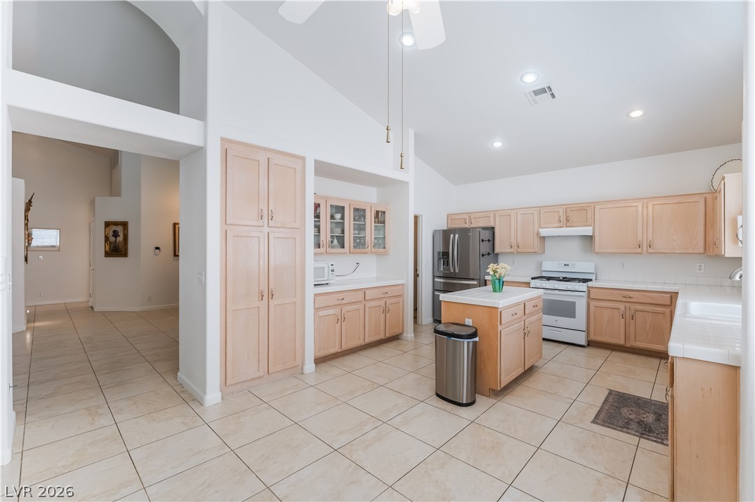 5417 Rose Thicket Street Property Photo 3