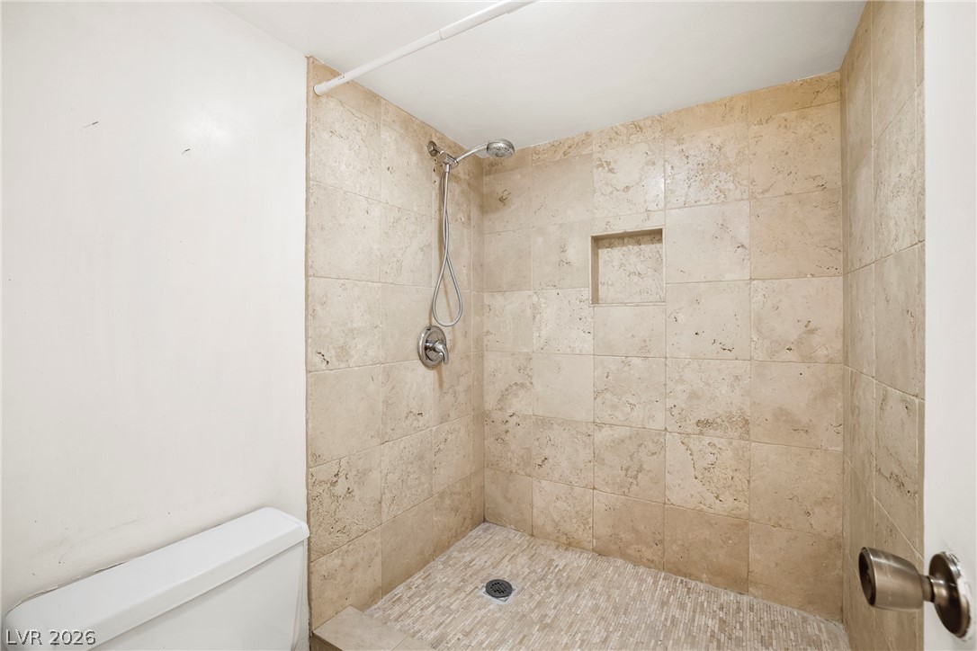 3930 University Center Drive 409 Property Photo 19