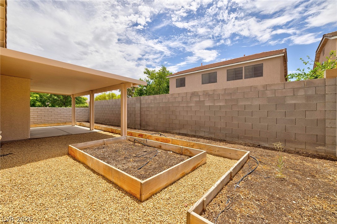 9001 Teetering Rock Avenue Property Photo 38