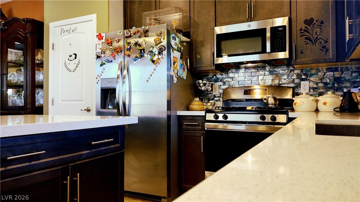 307 Crescent Verse Street Property Photo 3