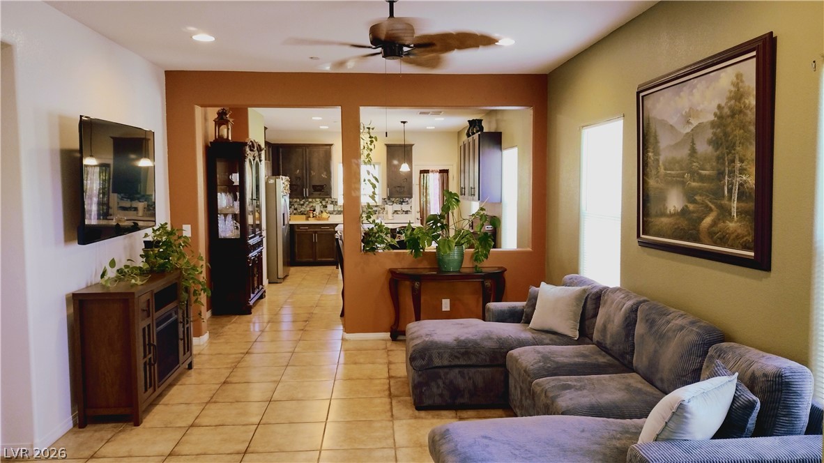 307 Crescent Verse Street Property Photo 5